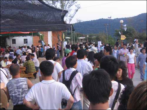 대부분의 방문객이 입소문을 듣고 축제장을 찾았다. 